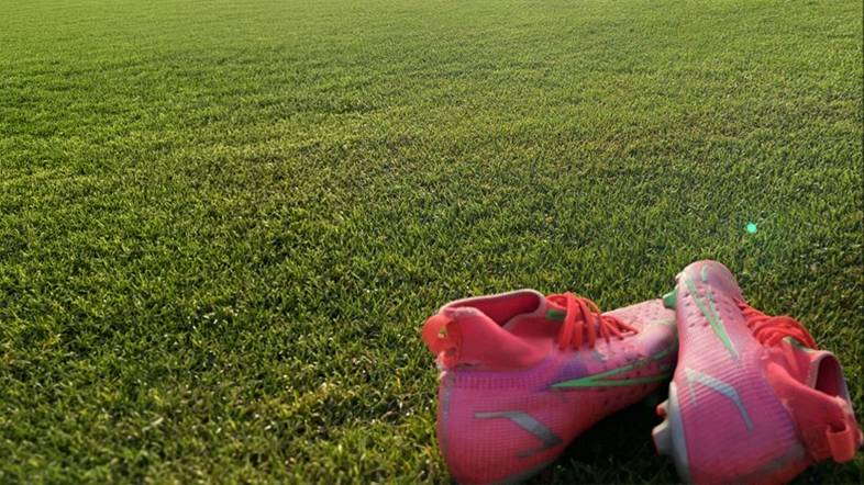 FractionsWrites's tweet photo. Sidelined, Chapter 2 ⚽️ Helena finishes out summer training, the girls have their first match, and Jame Eagan weighs in on their progress. 

https://t.co/1RVcy9DHrS https://t.co/BUxI3Sb40m