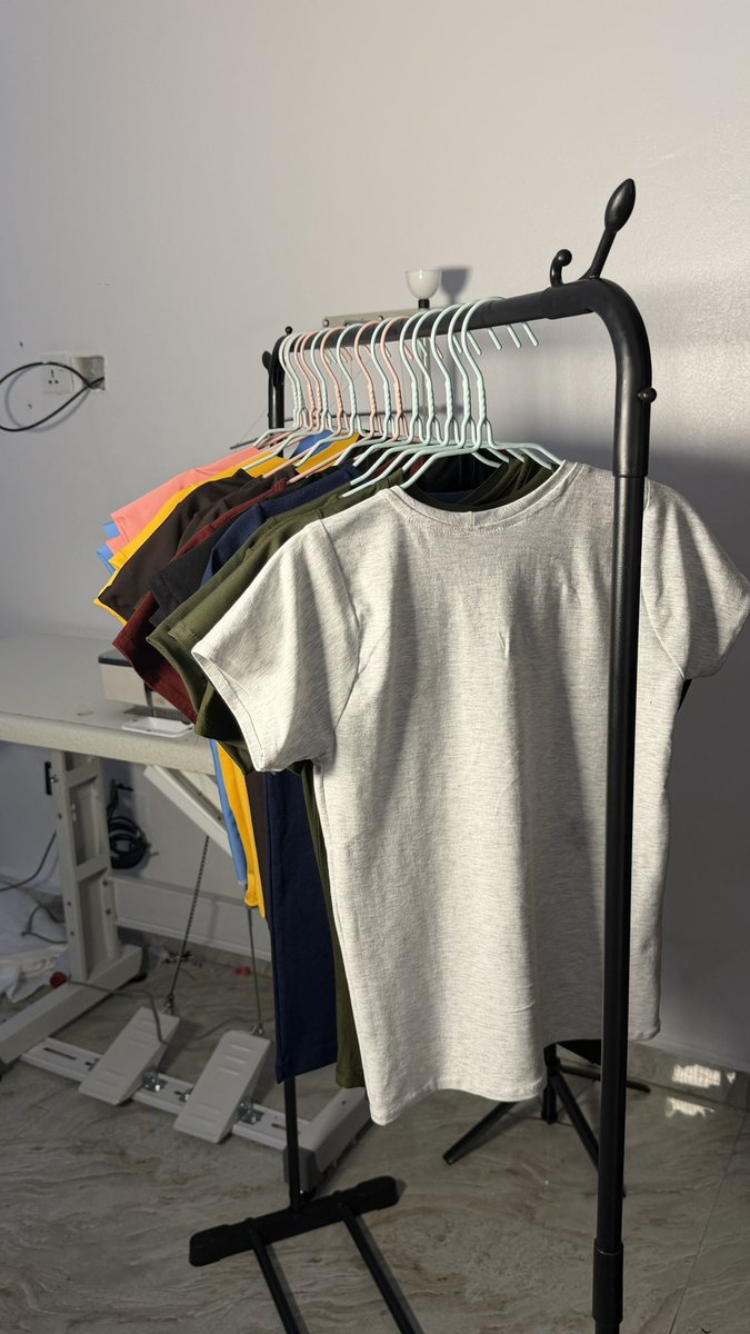 praisejohnn's tweet photo. We just sent out our first batch of orders ..
We are still taking orders for basic tops at just 4k naira only 

Send us a dm now 
We equally sell in bulk 💯 
Text us on WhatsApp 0816 600 3417

Location: Lagos 
We deliver world wide . https://t.co/HsOO0iUYxt