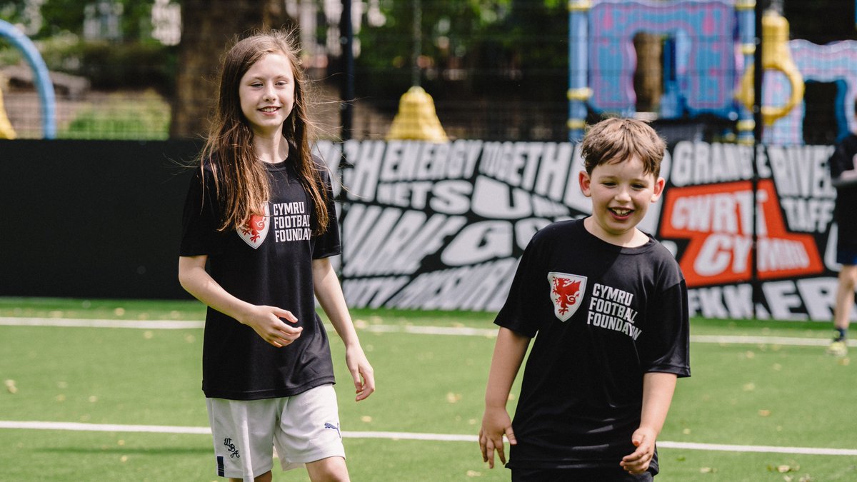 cardiffcouncil's tweet photo. Cymru Football Foundation’s first new, innovative recreational football facility has opened at Grange Gardens in Cardiff.

The new space in Grangetown now features: 

⚽A new high performance 4G surface
⚽Updated rebound fencing and kick boards
⚽Improved lighting and security https://t.co/9p2toTZD6o