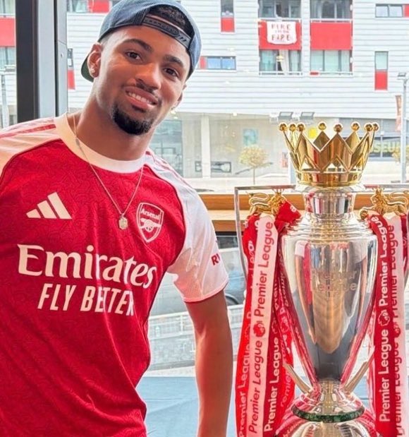 _Afcbanks's tweet photo. He won the title 🤭 I’m happy for him 🔥🏆 https://t.co/nYuT84q0XM