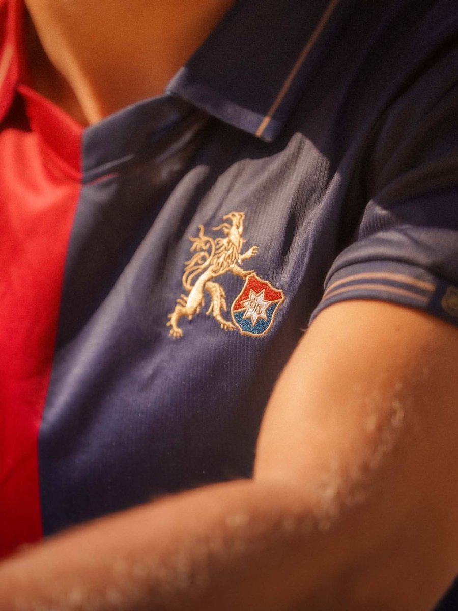 OrgryteFotboll's tweet photo. 🔴🔵 | Nu finns tredjetröjan även till försäljning i butiken på ÖIS-gården!

Välkommen in imorgon, tisdag, mellan kl. 11:00 och 20:00 🛒

Intresset har varit enormt sedan lanseringen, och de återstående exemplaren kommer även att släppas online inom de närmaste dagarna. https://t.co/ZVcbNA4sa2