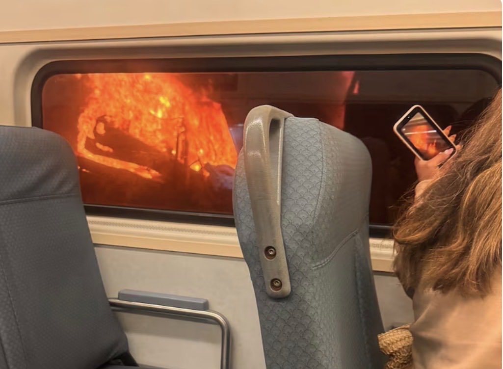 NJTransitsBS's tweet photo. POV: NJ Transit is taking you to hell

@NJTRANSIT https://t.co/afl8kdlGw9