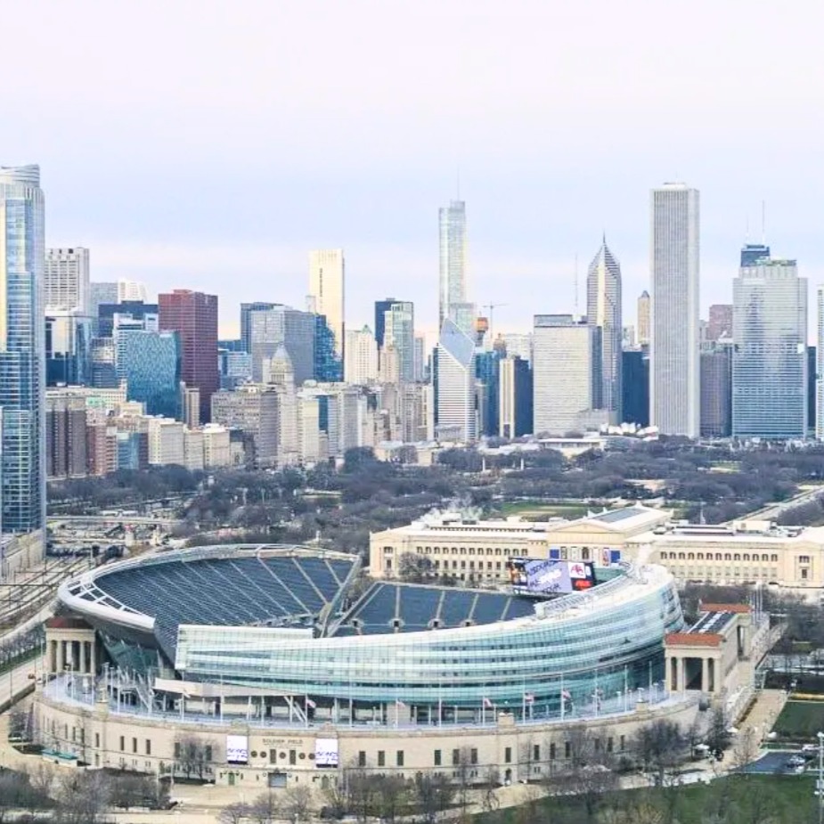 FOS's tweet photo. The Illinois House pulled an all-nighter, then went home without voting on a Bears stadium bill. 

Some insiders don't think the state has much time left.

"Unless there's a meaningful change in Illinois...the team is going to Indiana," Marc Ganis, a sports consultant, told FOS.