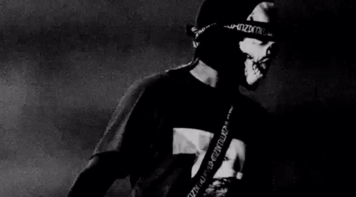 renavigating's tweet photo. when it’s june again but it’ll never be JUNE again https://t.co/njvuAntvVM
