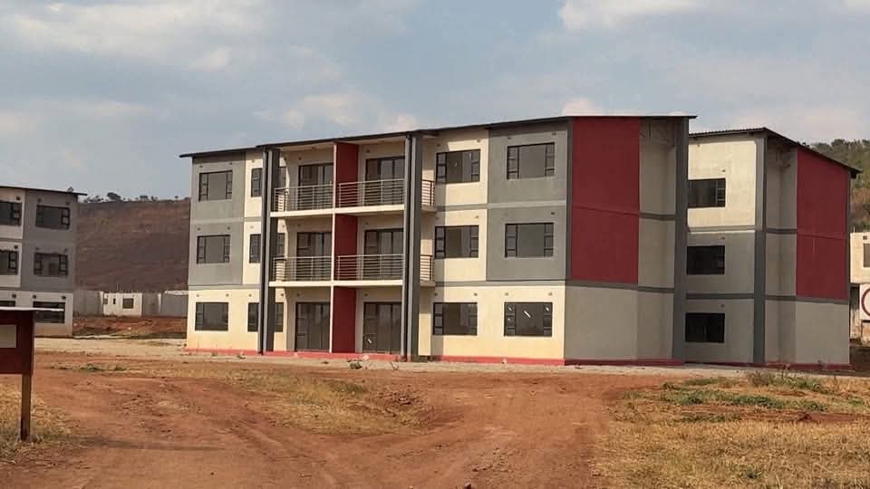 MulakazuvaL's tweet photo. Zimbabweans #Vene are rebuilding their country with own resources, harnessing local talent, natural wealth, and national determination to create a stronger and more prosperous Zimbabwe.
#EDWORKS https://t.co/U1201wpGU1
