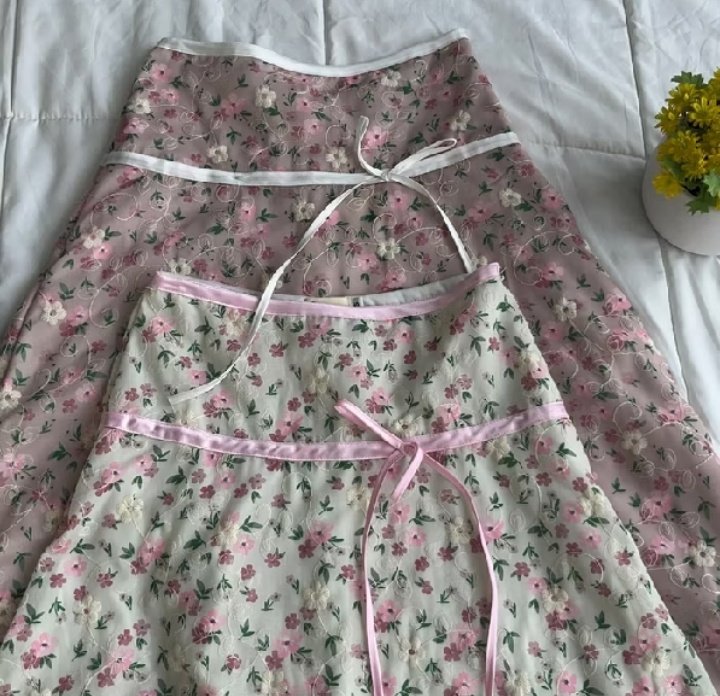 blueeby03's tweet photo. welavit skirt🌼🤍 https://t.co/wfPZ8GvIGX