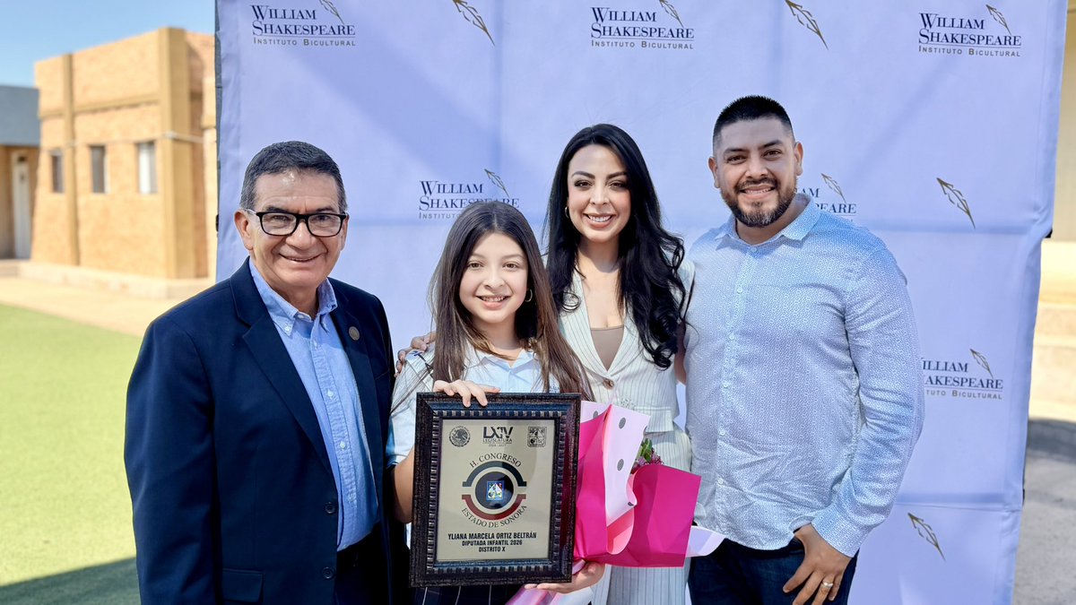 BarrazaAlmazan's tweet photo. Esta mañana asistimos a la ceremonia de reconocimiento de la #DiputadaInfantil del #Distrito10, Ilyana Marcela Ortiz Beltrán en la Escuela Primaria William Shakespeare, acompañados por el secretario de Gobierno @AdolfoSalazar_ .

¡Muchas felicidades a los padres, maestros y a toda la comunidad escolar por este gran logro!

.
.
.
#NorbertoBarraza #hermosillo #Sonora
