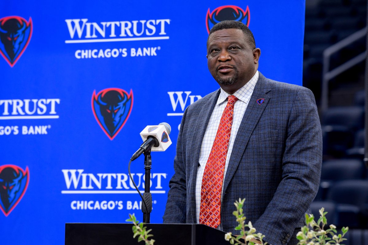DePaulAthletics's tweet photo. Our leader 👏 

Congrats to Senior VP and Director of Athletics DeWayne Peevy who was named to SilverWaves Media "Top Athletics Directors in America" List! 

📰  https://t.co/i1Dq9oKPg3 https://t.co/Kywx1Tx2F3