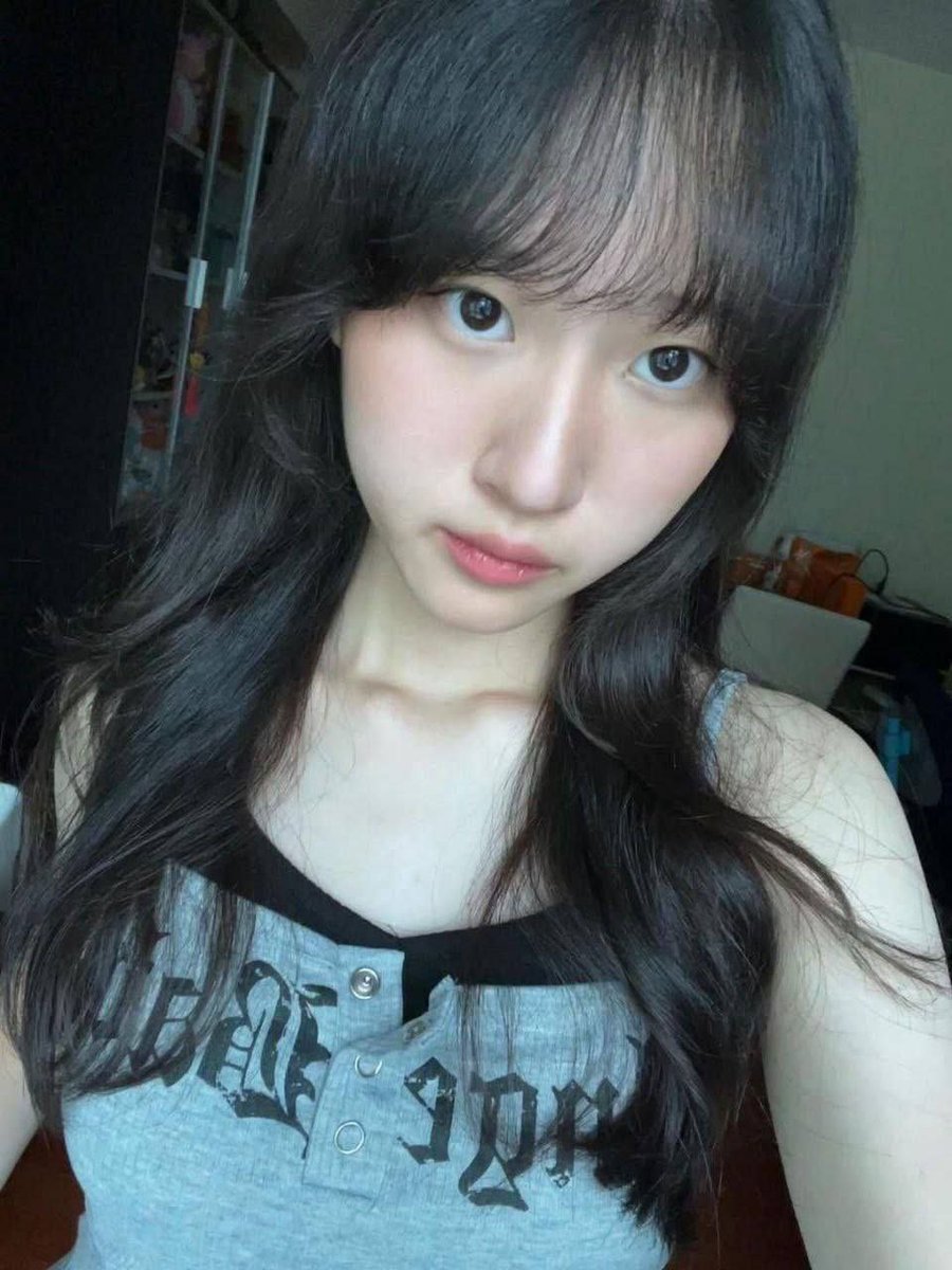 ainidebbb's tweet photo. 女神大学生 https://t.co/wfIvlDahBG