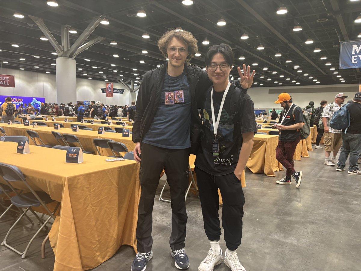 guubums's tweet photo. 9-4 at my first #riftbound RQ in Vancouver. Decent result, but gonna stay hungry for Hartford (pending Utrecht).

If you guys ever get the chance to play in one of these, they're an unbelievably fun experience! 

Also got a bunch of pics with some🐐s! https://t.co/4JdikiEAU1