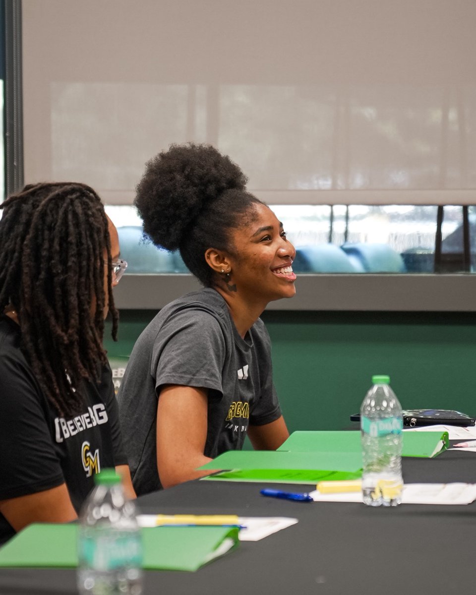 MasonWBB's tweet photo. Leave No Doubt 🔰

First team meeting ✅

#BelieveBIG² | #Ubuntu https://t.co/OOJN60TbdF