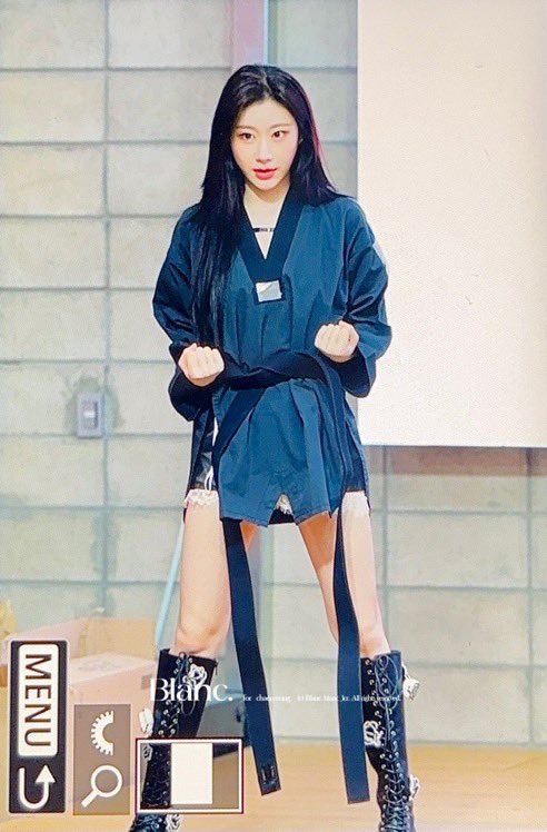 jnkfolklore's tweet photo. apparently chaeryeong revealed she took taekwondo lessons for almost 8 years because she wanted to protect her friends from bullies in elementary school😭 https://t.co/t9oPmNElUC