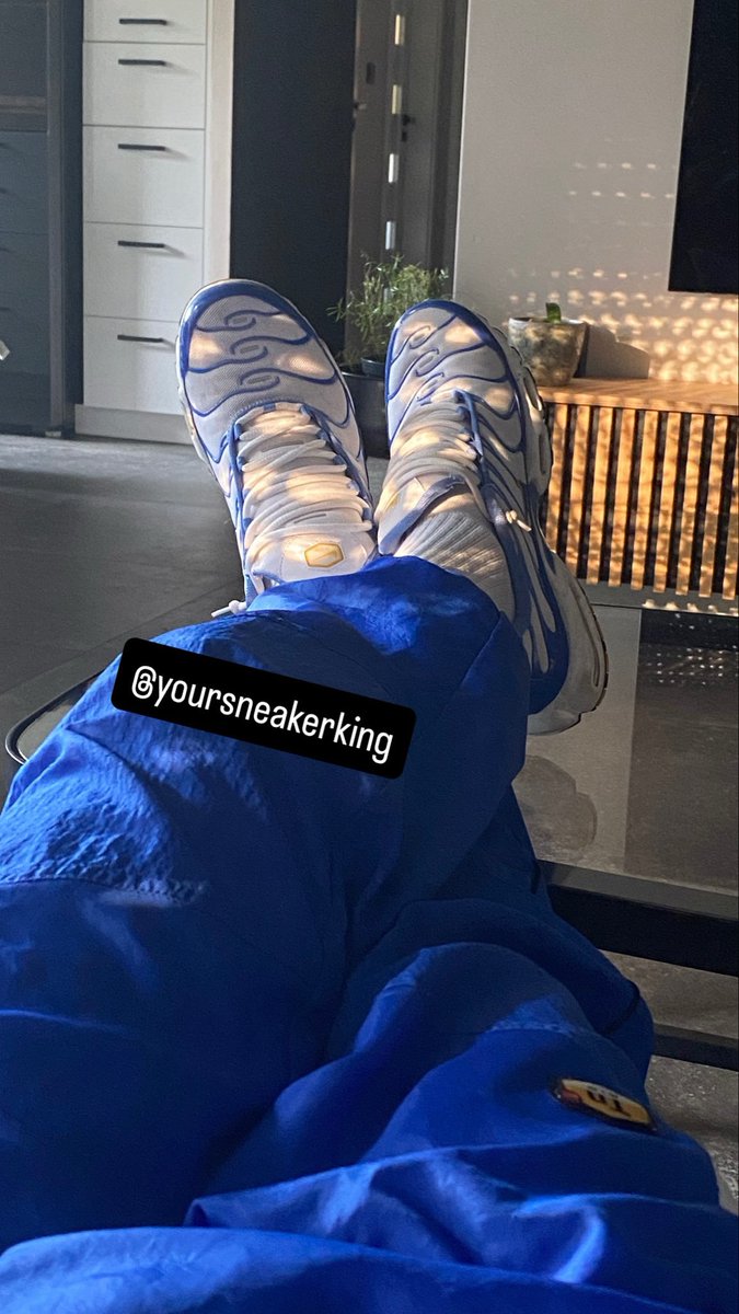 yoursneakerking's tweet photo. https://t.co/W1m0S5odD6