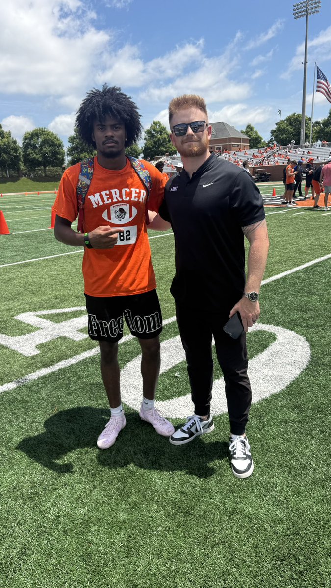 RayHunter37034's tweet photo. I had a really great time at the Mega Camp in GA.  @CoachTOdom @CoachAlvarez35 @DarlingtonZack @Coachgore41 @jaLon_hudgins2 @MercerFootball @_SidneyPorter_ @_CoachWilk @CoachYoch @Coach_SMurray @CoachASmith3 @CoachWimberly @juliusvrep @Coachcal_King  @CoachJDVSU https://t.co/xu21fTZWFy