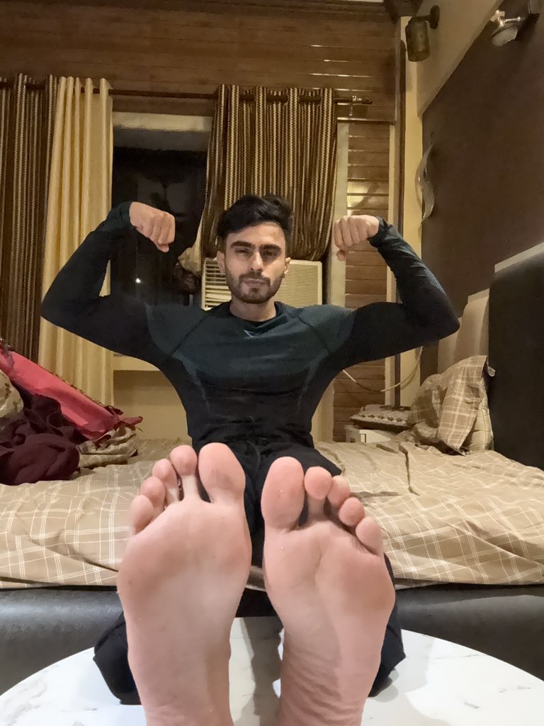 findomgod2's tweet photo. I want silent sends now🦶🏻 https://t.co/Glb5a6nmvr https://t.co/WgvvDGZGzU
