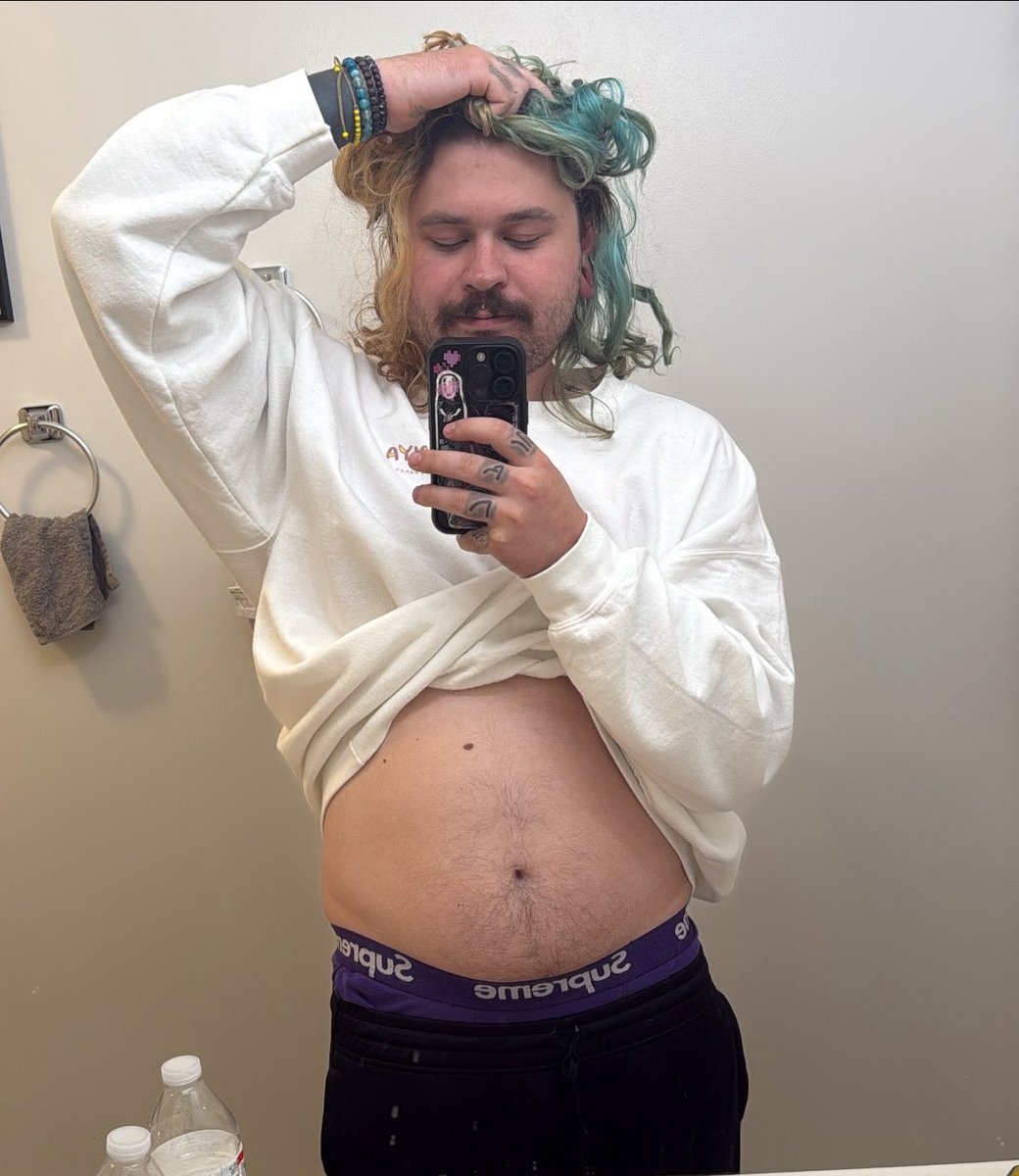 chibbyscrypt's tweet photo. tummy https://t.co/moVV5g7ZPo