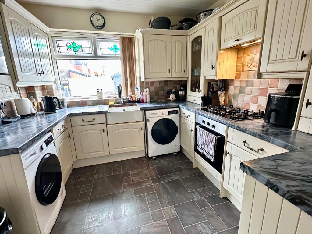 Hunters_BPL's tweet photo. ✨REDUCED PROPERTY FOR SALE✨
Linfield Terrace, Blackpool
£115,000
**3 BED MID TERRACED HOUSE WITH TENANT IN SITU &amp; NO ONWARD CHAIN INVOLVED**
Call 📞 Hunters Blackpool on 01253 362640 to arrange a viewing. 

https://t.co/qyYH8RB6wl https://t.co/b1emUMxqvs