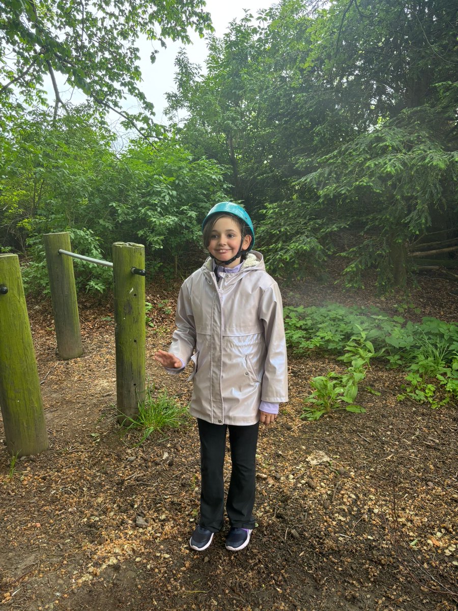 whitehouseps's tweet photo. Year 6 have been out into the river and are heading out grass sledging soon. 

Weather good so far (and tea!). 

#powburn https://t.co/dRiTCXxzqv