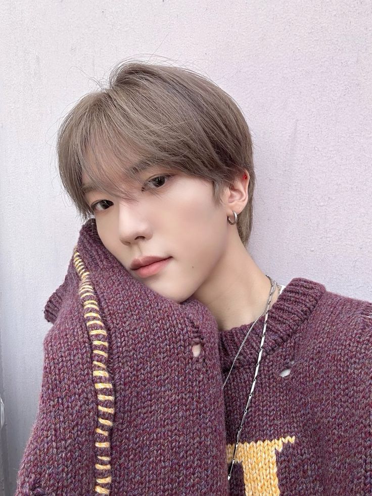 hangyeomint's tweet photo. when he debuted in ox, I was so happy that he hadn't given up on his dream and that he was part of this family. this news caught me by surprise and I confess I was sad, but I hope you focus on your health and stay healthy! I love you and I'm so proud of you! 🥹🩷

#JUNGHOON #정훈 https://t.co/6X4QZV2Tdr