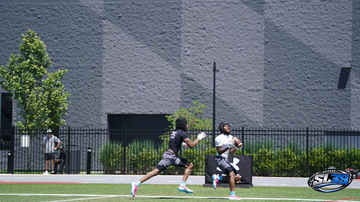 Spotlight39_Pod's tweet photo. Under Armor Camp - Baltimore, MD

4-Star 2028 WR (@d1cam5x)

Wade was very impressive yesterday at the UA Camp. He ran routes smooth and almost always made separation from the defender!

Loudon Sports Academy (VA) https://t.co/2O7liBDGc1