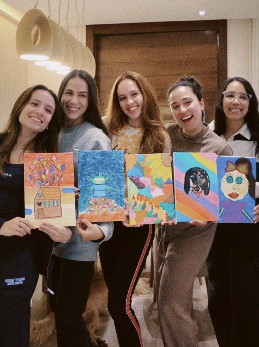 LarissaUpdates's tweet photo. Larissa Manoela em novas fotos compartilhadas por @amayaravieira 🧡 https://t.co/KrqZdfDoNs