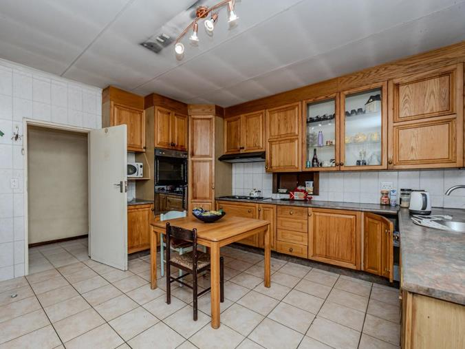 mlswest's tweet photo. 4 Bedroom House for Sale in Florida Hills, Roodepoort | R 1 495 000 🏡✨

https://t.co/Ip0kHgp0uB

#mlswest #property https://t.co/mwvWsqDFCw