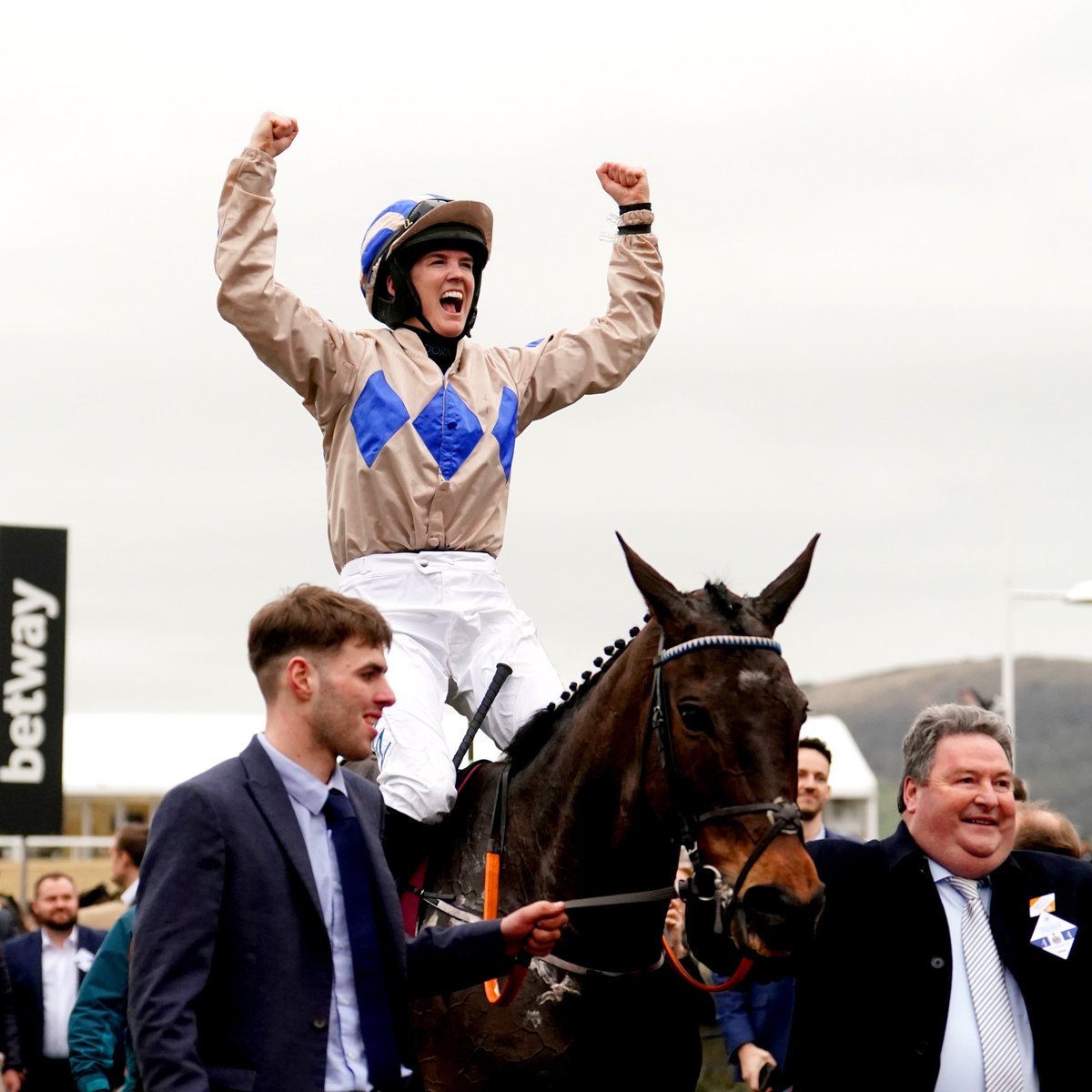 AtTheRaces's tweet photo. Wishing Captain Guinness a very happy retirement! ❤️ https://t.co/w66nkZgz3z