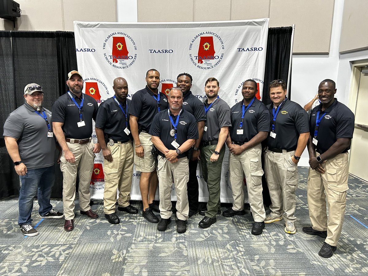alexmercieca's tweet photo. Awesome start to @taasro this year! Honored to represent @HSVk12 with some of our amazing SROs! https://t.co/i7s6Icxm2c