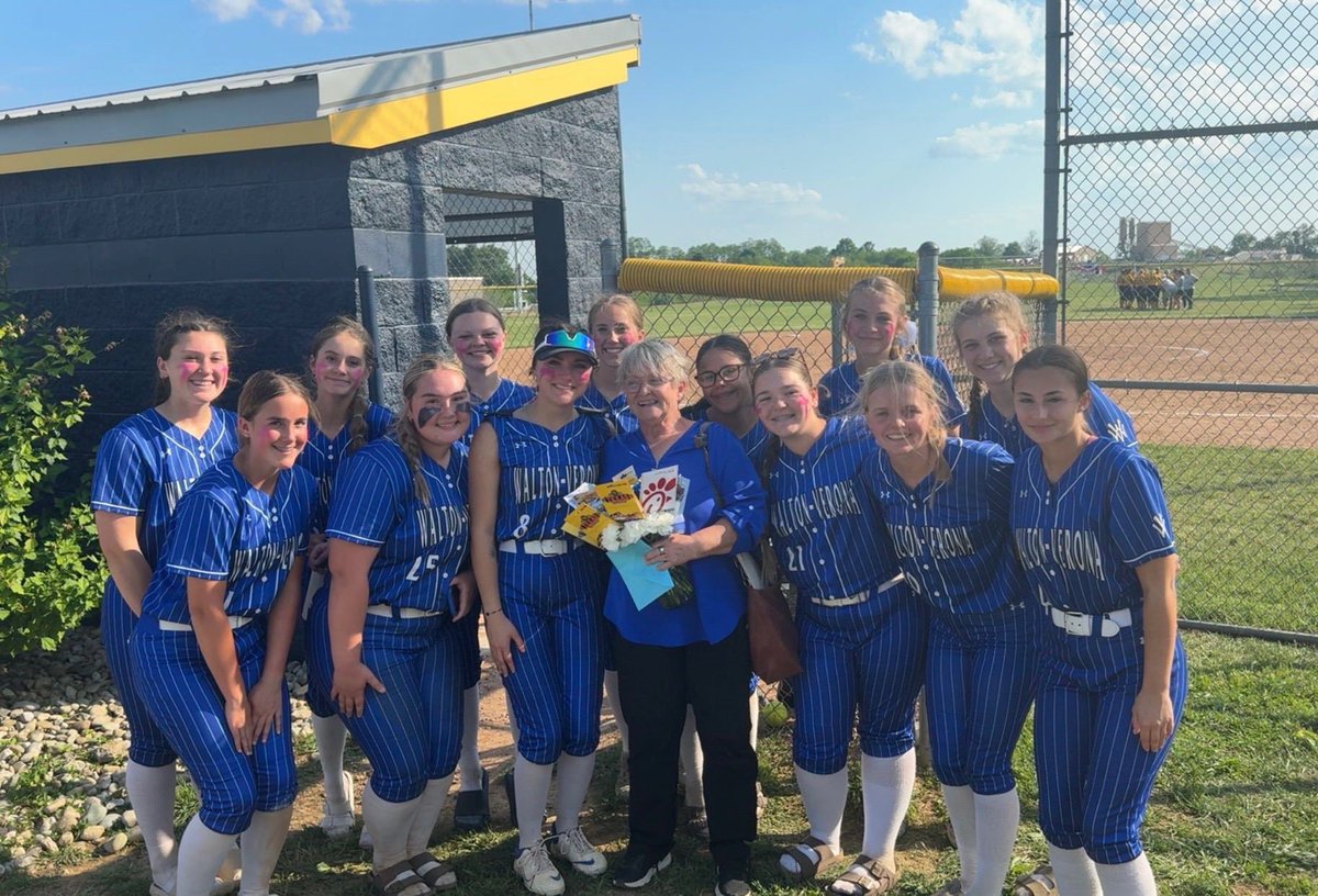 RylanEdwards33's tweet photo. My high school varsity season has finished up & I’m so proud of how much our young team has grown. 

I’m so honored to receive Second Team All Star Award from the Northern Kentucky Softball Coaches Association for my achievements this season. The event was full of my local high school softball peers & it was so fun to hear all of their achievements and be surrounded by talent. 

Final season stats- 
(20 game season)

Hitting:
Batting Average- .508
OBP- .613
Hits- 30
RBI- 18

Pitching:
Strike Outs- 152
Strike Outs Looking - 61
LOB- 151 Runners
Opponent Batting Average- .293 

@SoftballDown @wvsoftball1 @TOP_D1RECRUITS @PrepSoftball @LineDsoftball @ExtraInningSB @MaxPreps @d1fastpitch1 @CoastRecruits @CoastRecruitsSB @BeThatPlayer1 @gatorjack72 @KHSSoftballNews