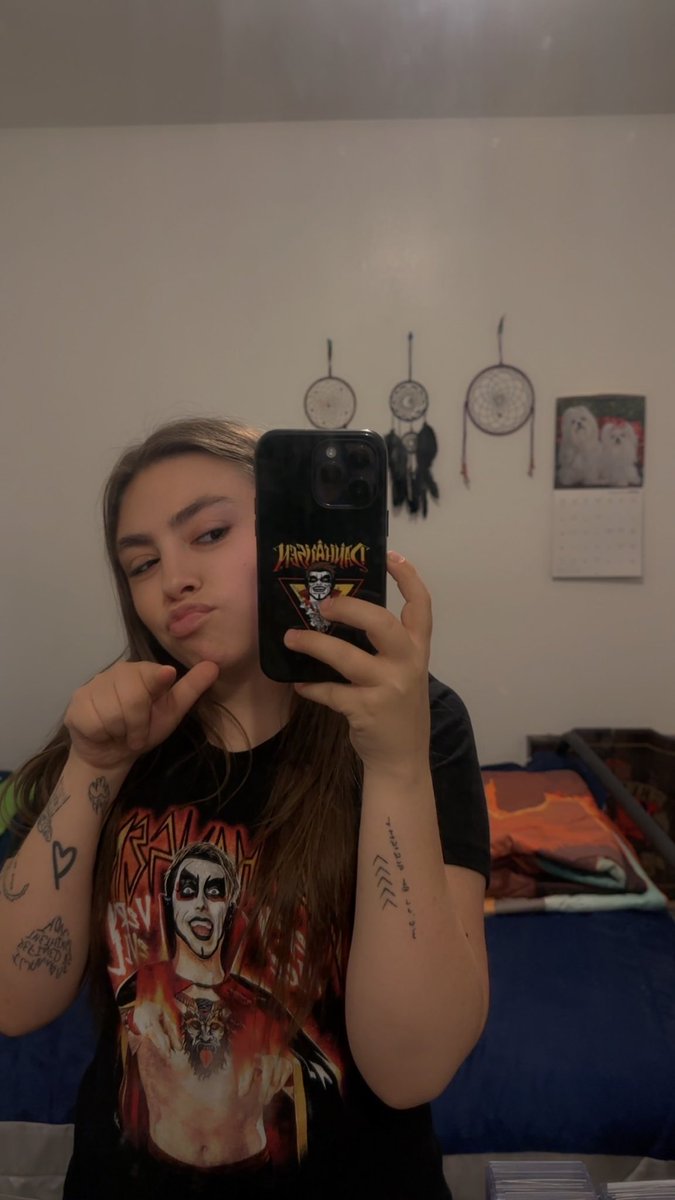 CALIHAUSEN13's tweet photo. this merch is the best orderhausen i did🙂‍↕️❤️🦷 @500LEVEL @DanhausenAD https://t.co/1EZFjX32oq