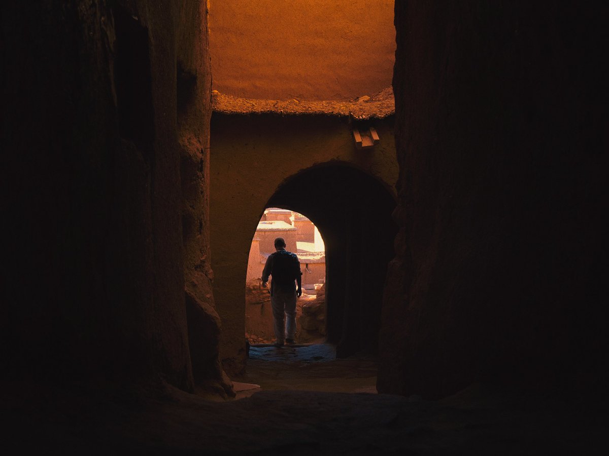 jomraw's tweet photo. took some time off this app.

i needed it.

time to refocus on what i love most.

making films. telling stories.

so i went to Morocco and drove around the country with a local i met in the desert.

currently finishing a short film from the trip.

here are some frames https://t.co/h7iXTSFmSW
