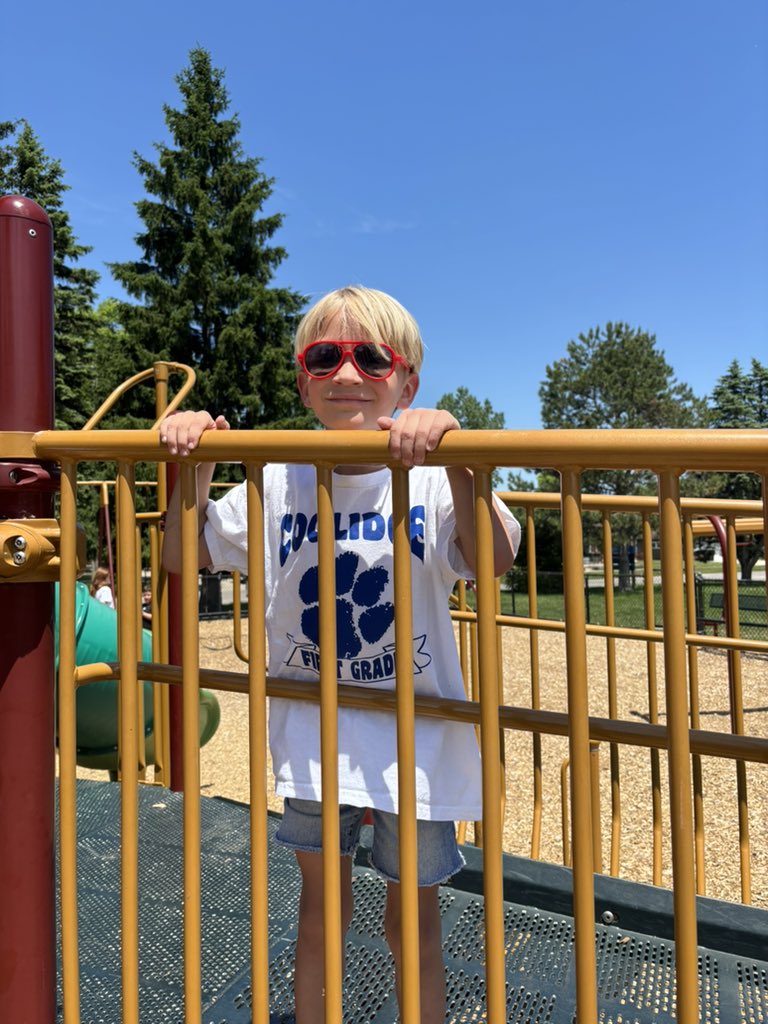 Mrs_Schocker's tweet photo. Popsicles in the Park!! 😎 https://t.co/dUmv2LFBKZ