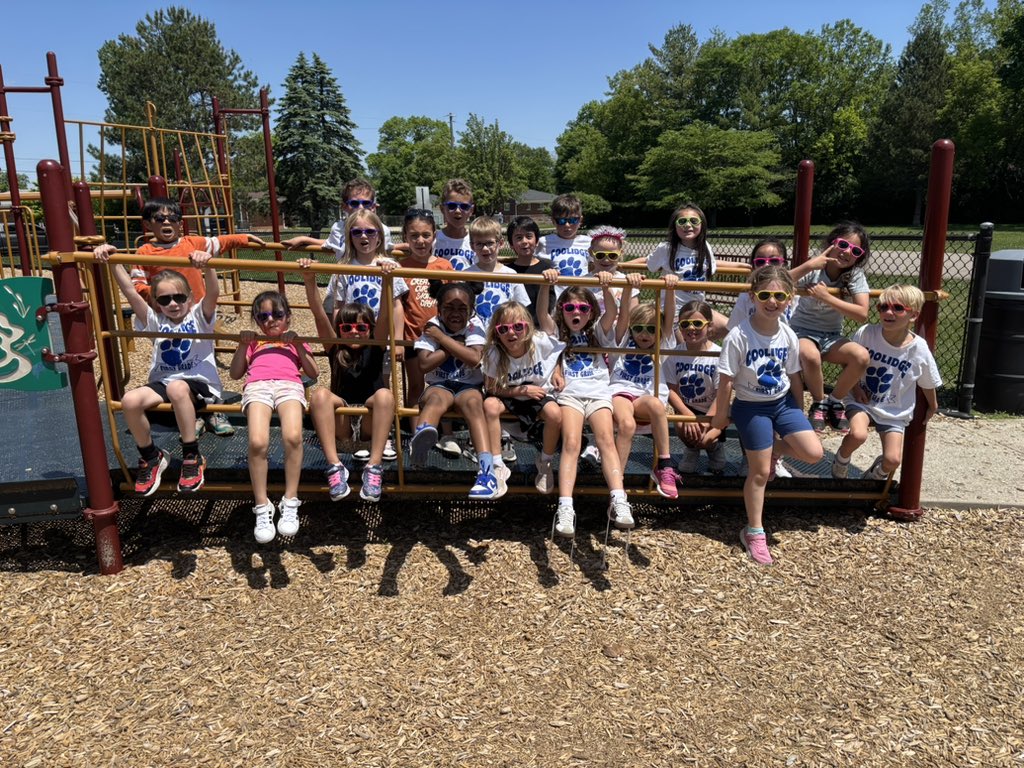 Mrs_Schocker's tweet photo. Popsicles in the Park!! 😎 https://t.co/dUmv2LFBKZ