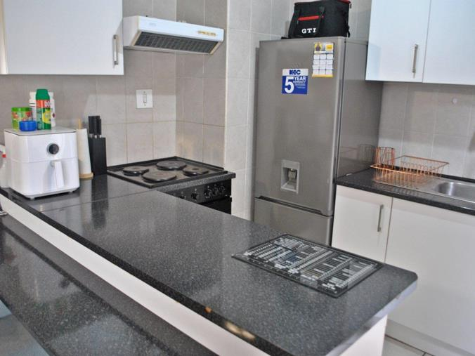 mlswest's tweet photo. 2 Bedroom Apartment / Flat for Sale in Rant En Dal, Krugersdorp | R 825 000 🏡✨

https://t.co/R1cb8bmnxY

#mlswest #property https://t.co/nB54avpYw7