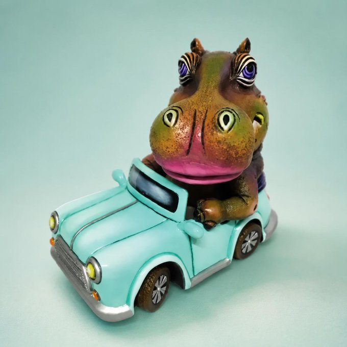 hippoinacar's tweet photo. hippo in a car that's gonna make you rich https://t.co/3ttEsLlWWz