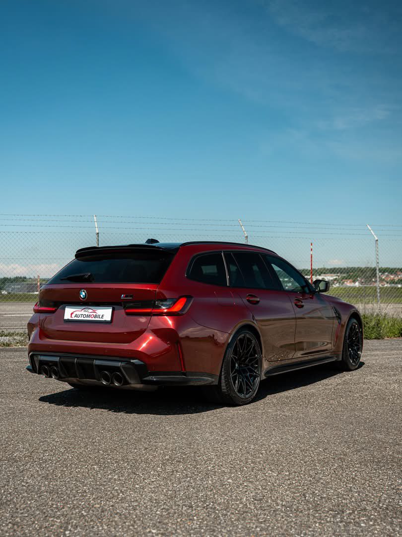 CarxZone's tweet photo. BMW M3 Touring in Aventurine Red 🐦‍🔥 https://t.co/DcLZISPKXA
