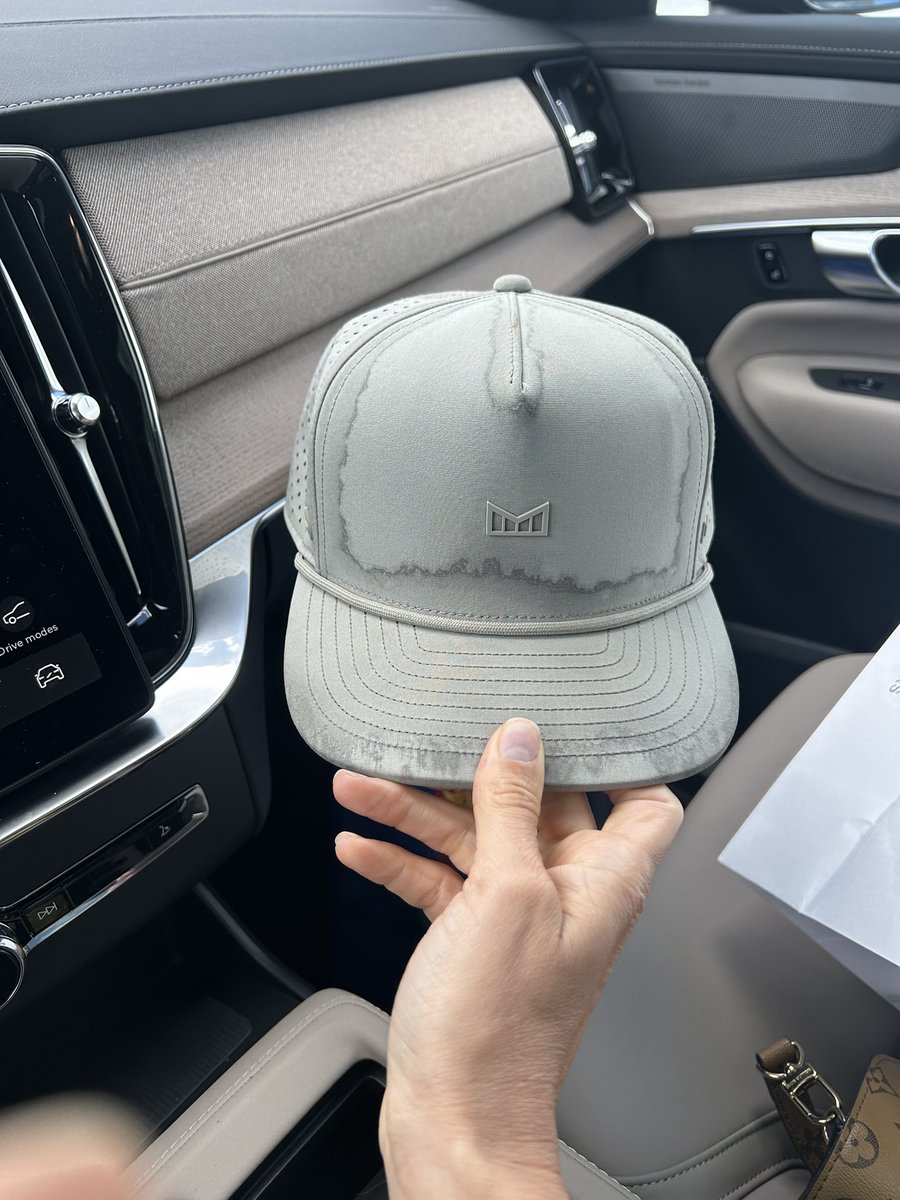 MBLOCK11's tweet photo. @MelinBrand - please help, got this hat 2 weeks ago and look at it! https://t.co/VGIp8oZUwh