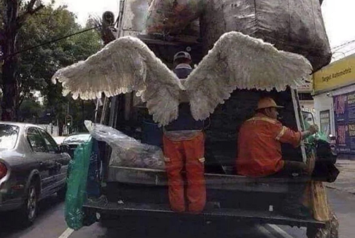 iheartmollyxo's tweet photo. garbage angel https://t.co/tP3KGprguU