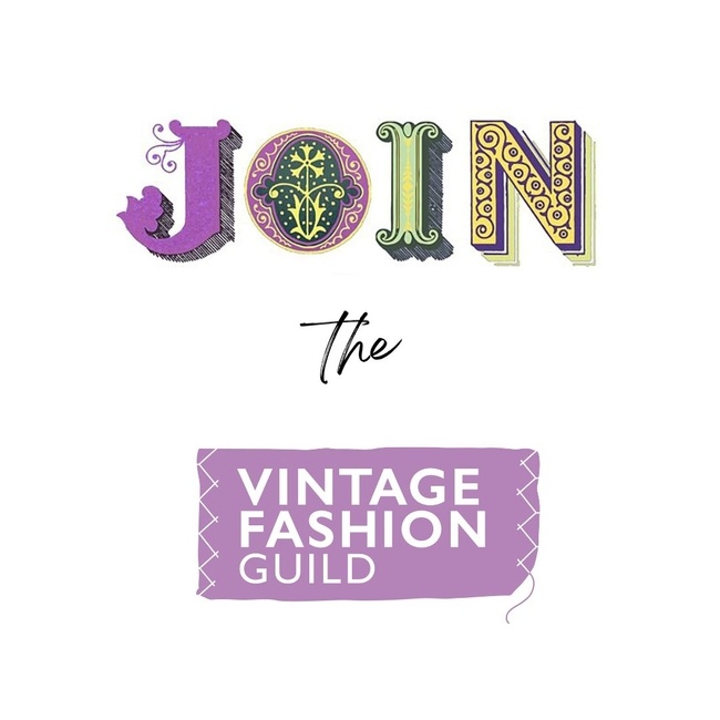 TheVFG's tweet photo. Recently sold by a Vintage Fashion Guild member. 
Spectacular 1970s Josefa dress with dramatic fringe sleeves and vivid striped cotton. 
Look for Vintage Dress Closet's shops: https://t.co/sKeULIZ4SC
https://t.co/VZBVSizWOS https://t.co/1BPbVnvvWc