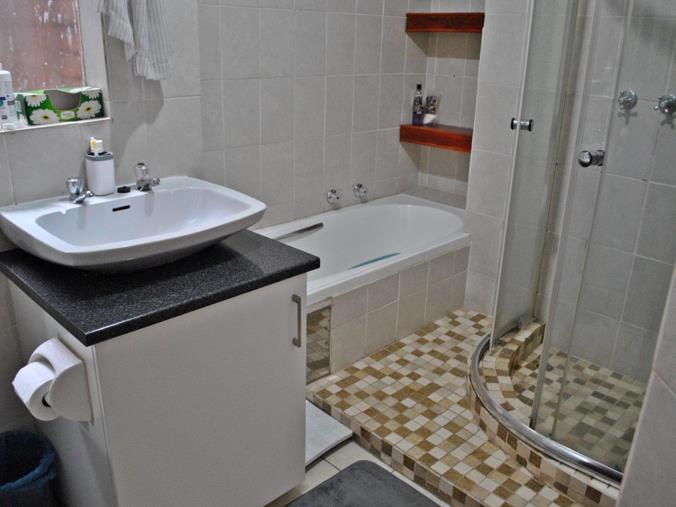 mlswest's tweet photo. 2 Bedroom Apartment / Flat for Sale in Rant En Dal, Krugersdorp | R 825 000 🏡✨

https://t.co/R1cb8bmnxY

#mlswest #property https://t.co/nB54avpYw7