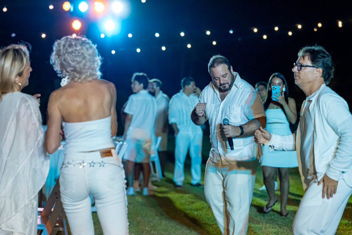 MartaVMRamos's tweet photo. Want to unleash chaos in a crypto company?

Ask everyone to bring an all-white outfit to a retreat.

The amount of photos shared, shopping recommendations exchanged and even Pinterest moodboards created was surreal. And honestly, one of the best parts of the whole experience.

We hadn't even stepped foot in Punta Cana and people were already messaging, getting excited and helping each other get it just right.

Yes, the ceremony was beautiful. Everyone looked their best.

But even more beautiful was seeing how much people cared. To make the effort. To participate. To show up for each other before the retreat had even begun.