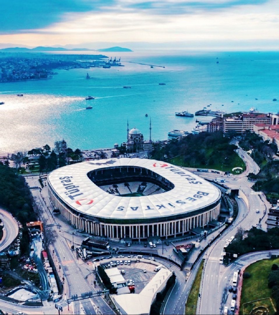 Coskun_1903_JK's tweet photo. Beşiktaşlı üslubu, kendine has/özgü
Zincir-sınır-kural yok, us/zihinler özgür
#ŞerefBey #İnönü #Mabet #BeşiktAşk https://t.co/v3W9AoFb5H