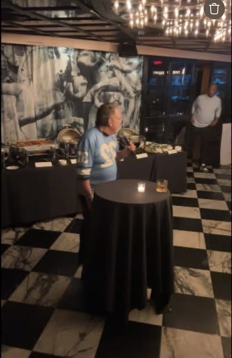 mortbarry's tweet photo. I got bumped doing standup at my high school reunion Saturday by Darryl Strawberry! https://t.co/kKBSXtCpZv