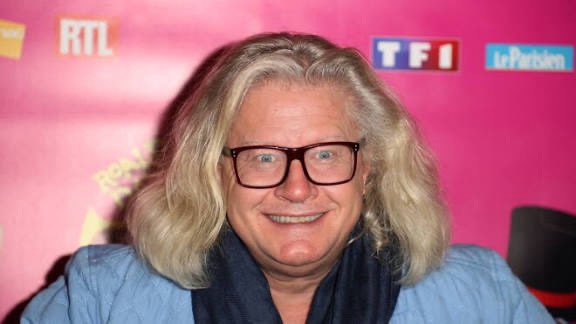 cgtvoff's tweet photo. ⚫️🕵🏼 𝐈𝐧𝐟𝐨 𝐂𝐆𝐓𝐕

Pierre-Jean Chalençon, qui aime se faire appeler « Michel Folnaref » lors de soirées dédiées, est visé par une plainte pour le moins insolite. 

Selon mes informations, une plainte a été déposée il y a quelques mois  contre l’ex acheteur de #AffaireConclue pour avoir utilisé des objets historiques/muséaux lors d’orgies.

Pour rappel, c’est ce même individu qui a jugé bon de donner des leçons de bonne conduite à Carla Bruni-Sarkozy et de méjuger ses préférences sexuelles présumées.