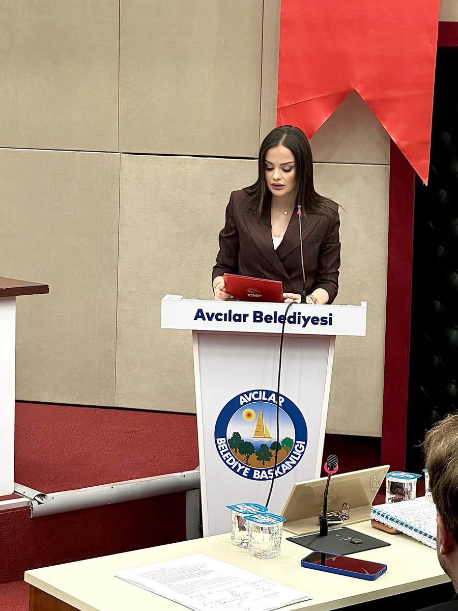 haticealmaca's tweet photo. Haziran ayı birinci meclis toplantımızda, Belediye Başkanımızın tutukluluğunun birinci yılı nedeniyle söz aldım.

Bir yıldır beklediğimiz şey ayrıcalık değil; adalet. Halkın iradesinin yok sayılmadığı, hukukun herkese eşit uygulandığı bir ülke özlemini bir kez daha dile getirdik.

Özgürlük de adalet de herkes için.