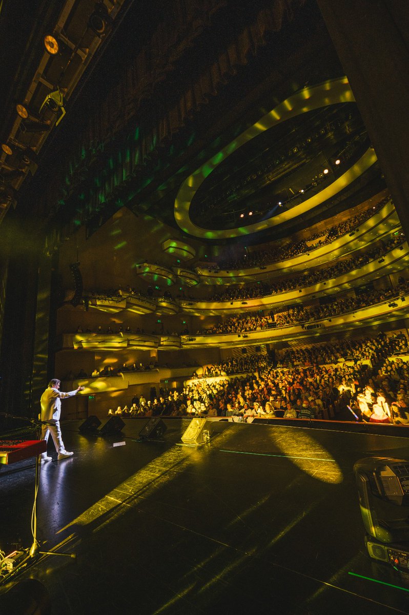 RamonOrtegaOK's tweet photo. Una noche inolvidable en el Auditorio Nacional Adela Reta, en Montevideo. ✨ 
Palito Ortega volvió a encontrarse con el público uruguayo en un show cargado de emoción, recuerdos y canciones que atraviesan generaciones.

📸 Mauricio Rodríguez https://t.co/z406peAf8O