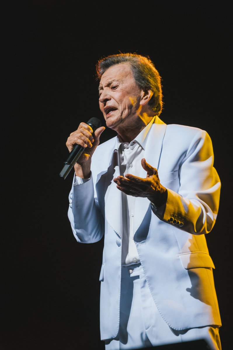 RamonOrtegaOK's tweet photo. Una noche inolvidable en el Auditorio Nacional Adela Reta, en Montevideo. ✨ 
Palito Ortega volvió a encontrarse con el público uruguayo en un show cargado de emoción, recuerdos y canciones que atraviesan generaciones.

📸 Mauricio Rodríguez https://t.co/z406peAf8O