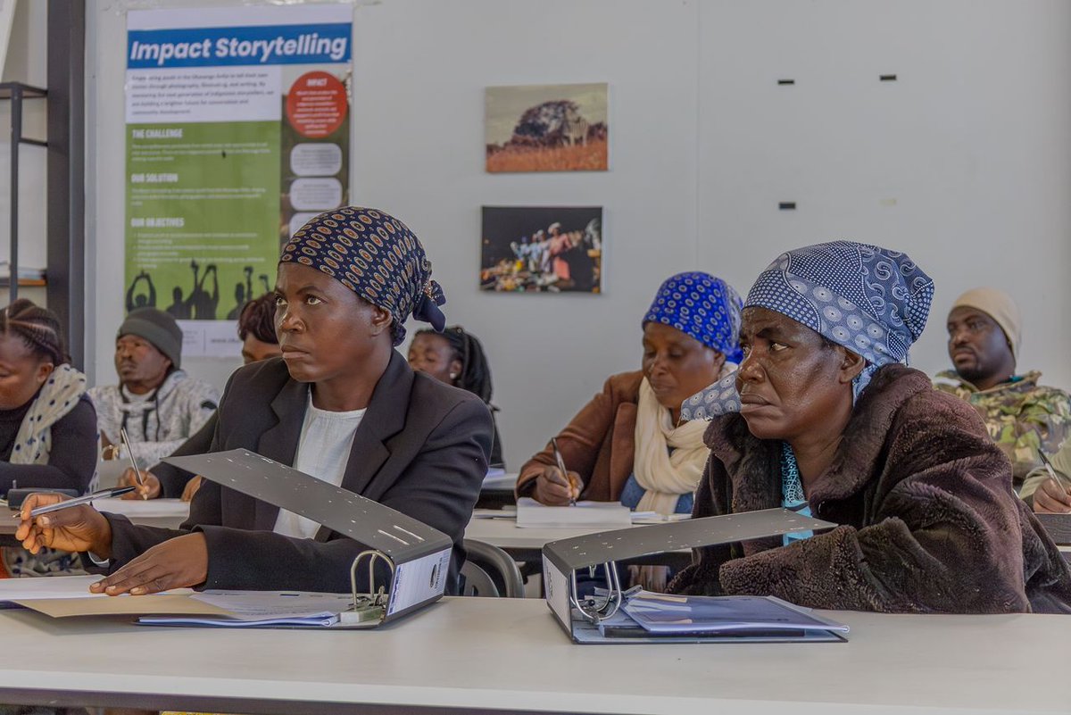 unwomenSA's tweet photo. When women lead in the business of agriculture, whole communities benefit. 🌱👩🏽‍🌾

 #EntreprenHER Climate-Smart Agriculture training is happeneing this week in Beetsha, Okavango Region 🇧🇼, in partnership with the Ministry of Youth &amp; Gender Affairs, supported by @debeersgroup. https://t.co/nyBACsHlLH