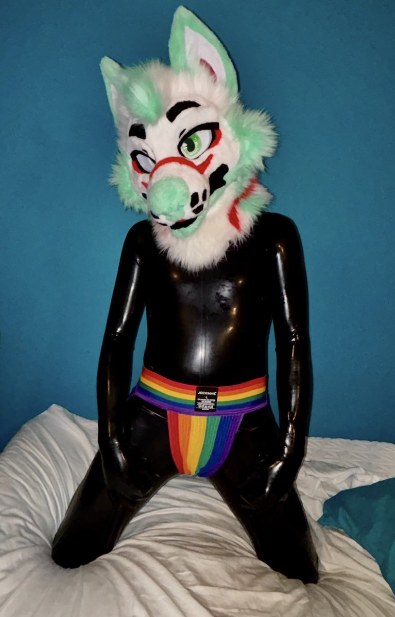 VtdaAD's tweet photo. Happy #Pride everyone! https://t.co/oDKRcmSO3O