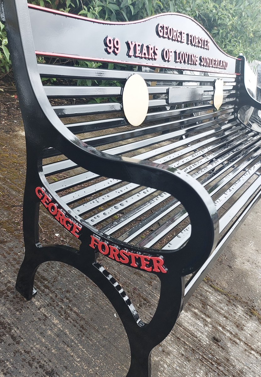 JoanneYougson's tweet photo. George Forsters Bench Update ♥️
Received these pictures from David Ogilvie Engineering Ltd today!! 
Only a few finishing touches needed then it will be heading to the Stadium of Light ♥️ Thank you again to everyone who contributed.. it’s really special x https://t.co/Z7P6Ymojez